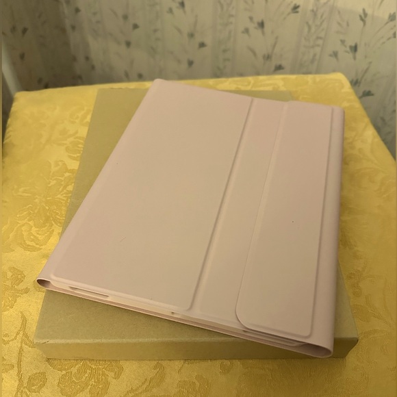 iPad 9.7 Case - Pale Pink - Picture 1 of 8